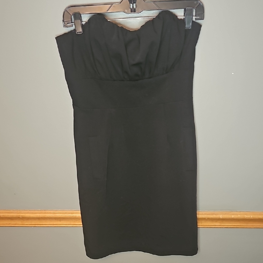 Abaete Classic Black Strapless Dress